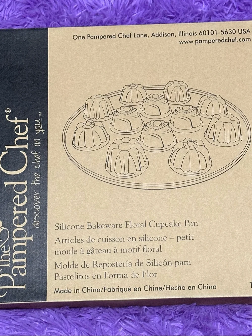Pampered Chef Floral Silicone Bakeware Cupcake Pan - New